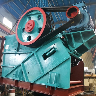 低騒音と高速で5~1000t/hの能力の粉砕要求のためのマウント・ロック・クラッシャー